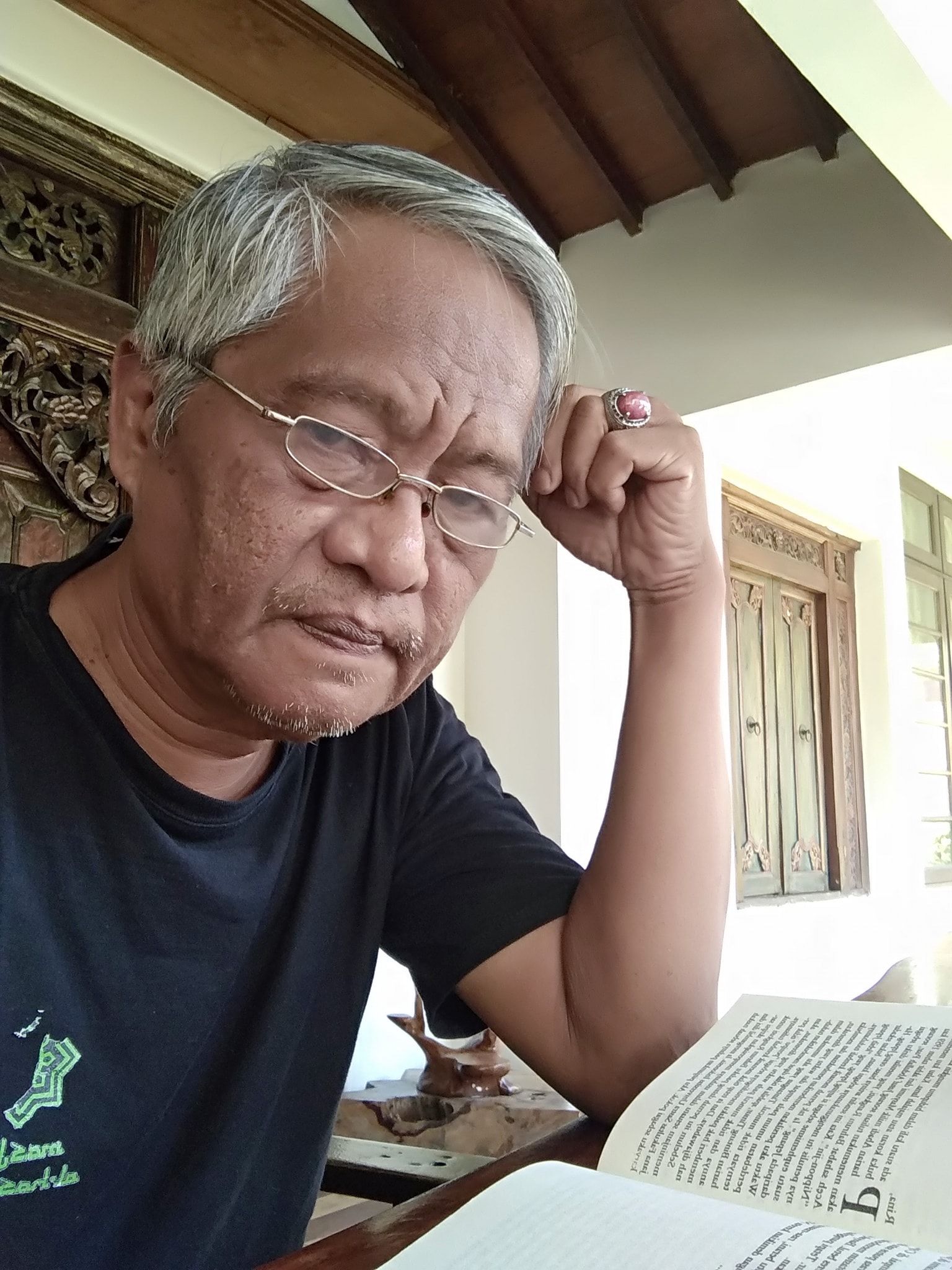 Catatan Perjalanan ke Baduy [1]  Menenun dan Perempuan Baduy