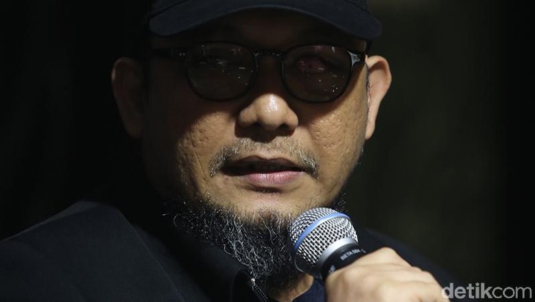 Novel Baswedan, That's Why We Call IT "The Blues"