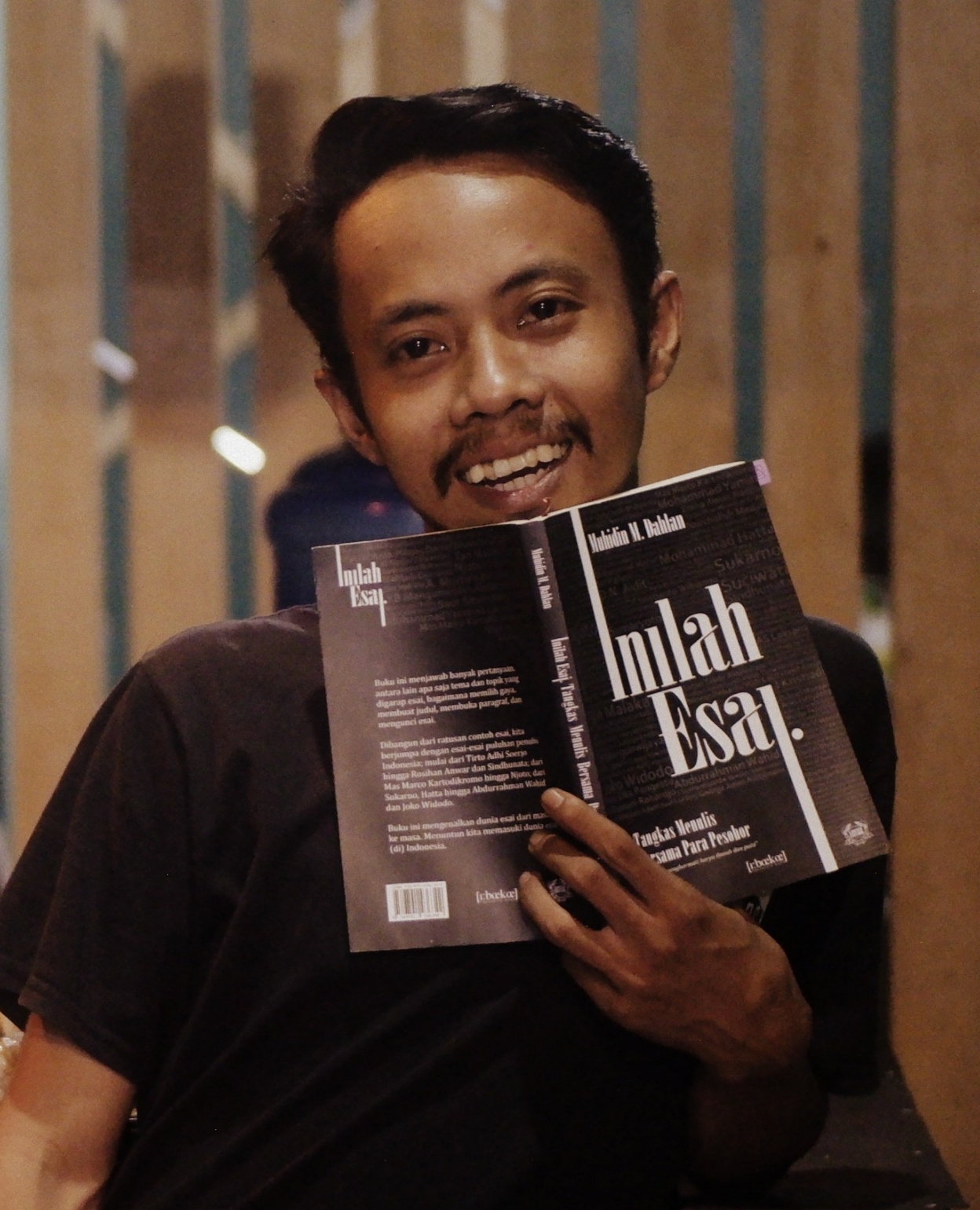 Cak Nur, Natal dan Sejarah Dukacita Para Ibu