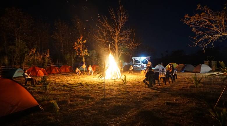 Puisi | Alasan Kau Harus Kembali Ke Nausus