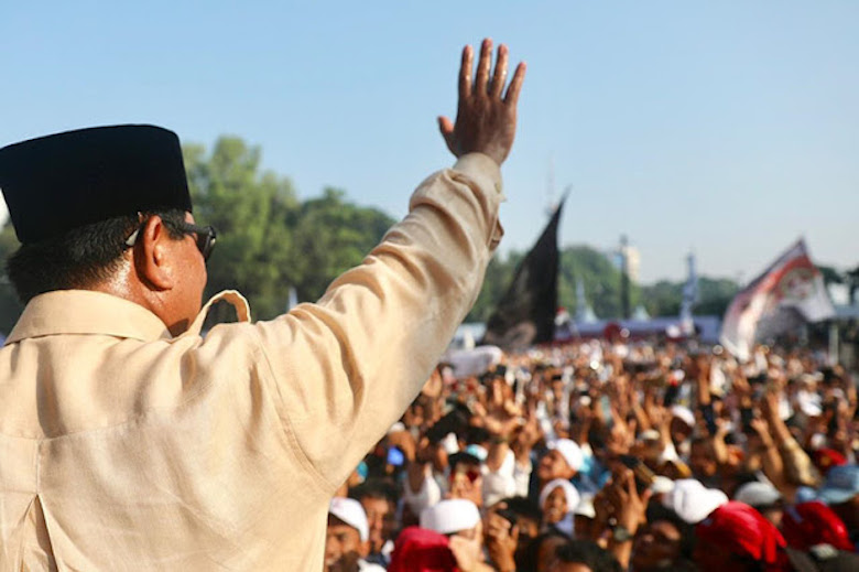 Fanatisme dan Militansi di Kubu 02