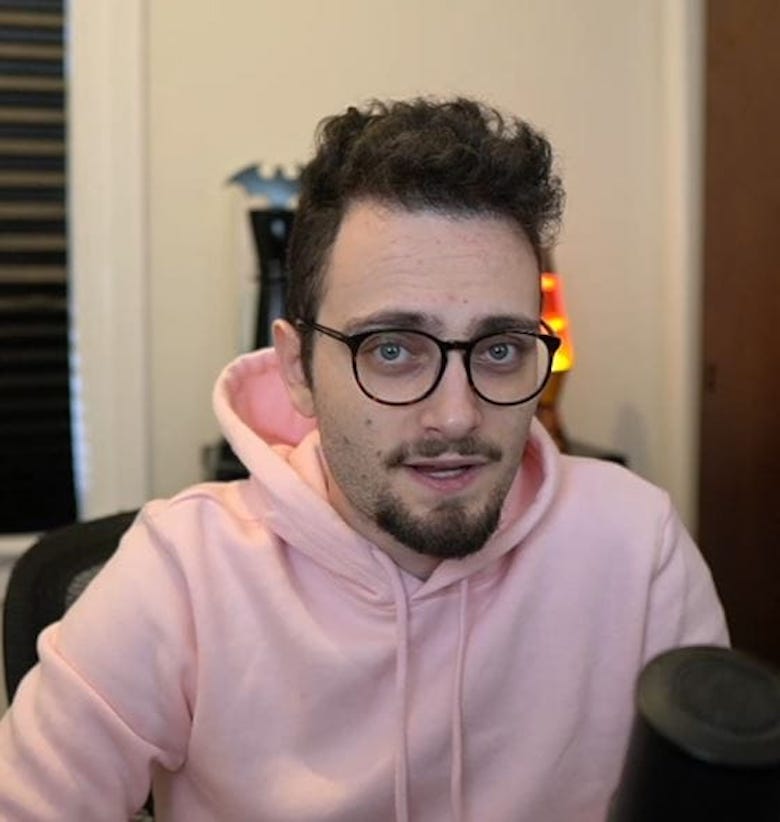 Pak Dadang Kalahkan MI Levy Rozman, Dunia Pun Geger