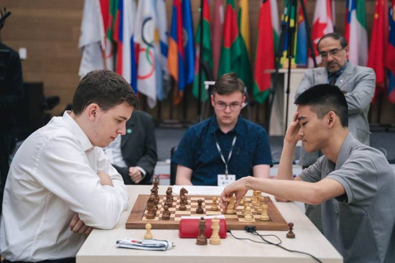 Lewat Serangan Blitz Brutal, Jeffery Xiong Jadi The Last American Standing