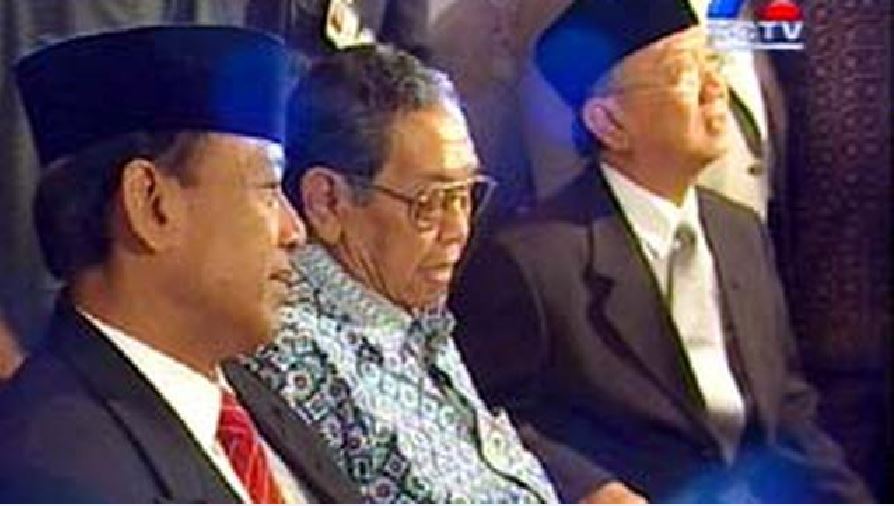 Obituari Gus Sholah (2): Keputusan Kontroversi Terima Pinangan Wiranto