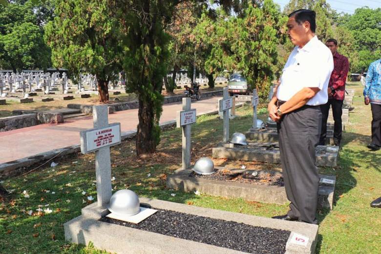 Membaca Arah Catatan FB Luhut Binsar Panjaitan