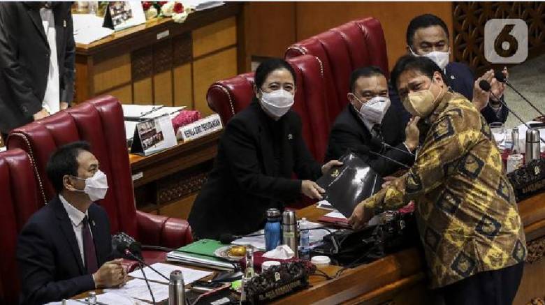 RUU Omnibus Law Bikin Polemik, Presiden Sudah Baca?