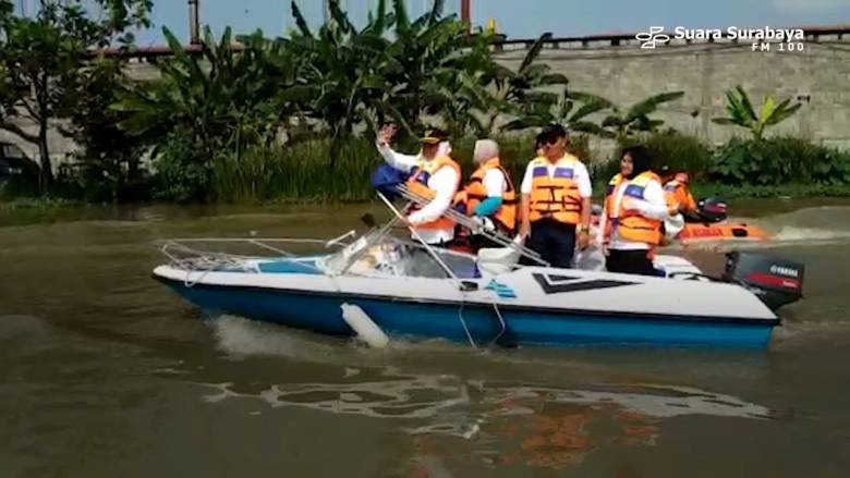 Gubernur Khofifah Respon Sampah Popok Warisan Soekarwo