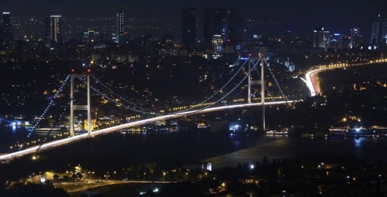 Dobel Alhamdulillah di Atas Selat Bosphorus