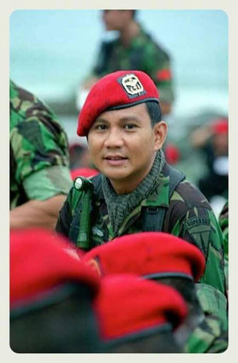 Patroli Udara Bersama Mayor Prabowo di Timor Timur