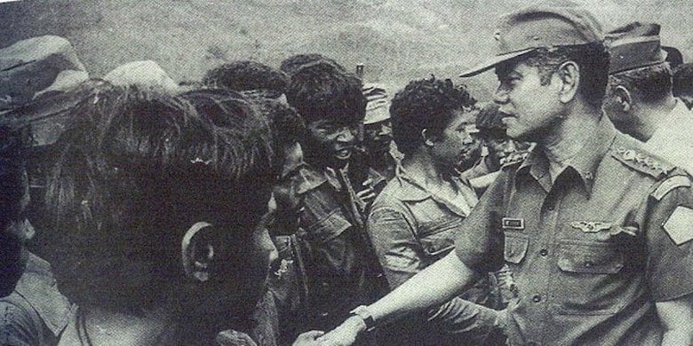 Bintang Jasa untuk Sang Mantan Panglima