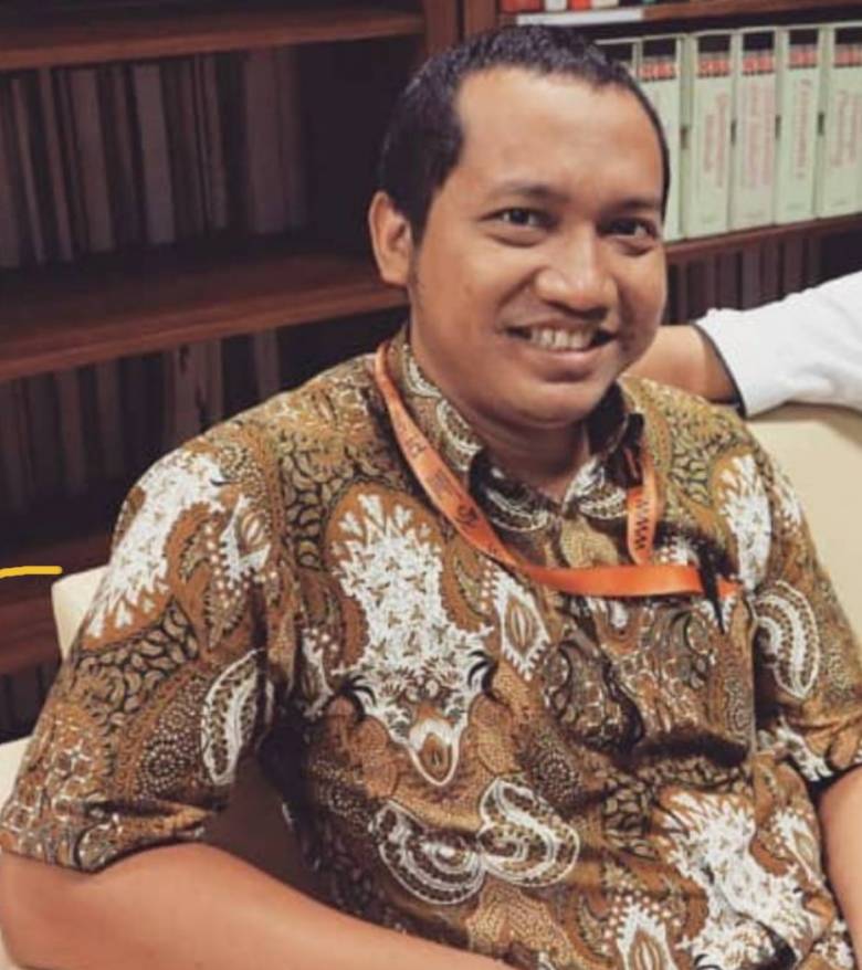 Novel Pedang Api Mahameru Ciptaan Roby Irzal Maulana: Cerminan Konspirasi Politik Para Penguasa