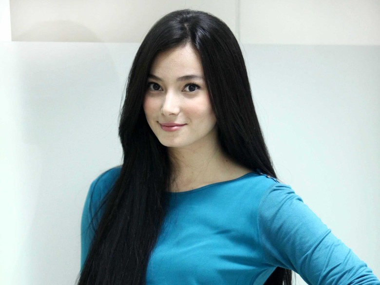 Asmirandah ke Kristen, Deddy Corbuzier Masuk Islam, dan Surga di Bumi