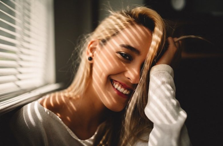 Perempuan Sempurna, Perempuan Intelijen