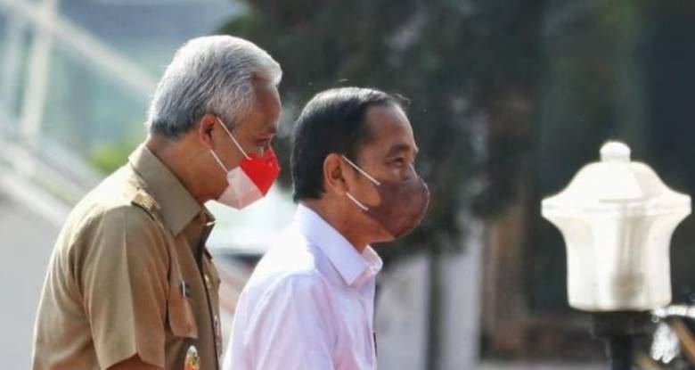 Tafsir Politik Satu Mobil Presiden Jokowi dengan Ganjar Pranowo