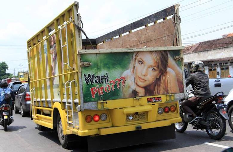 Narasi Bokong Truk [2] Pesan Sopir, Jangan Seenaknya "Mengkavling-kavling" Surga!