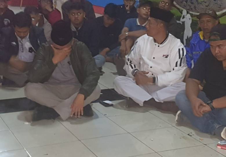 Minta Aremania Menahan Diri, Menko Muhadjir Sampai Menangis