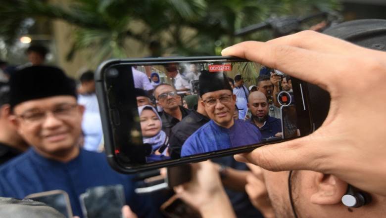 Pasangan Capres dan Anies yang Menurun