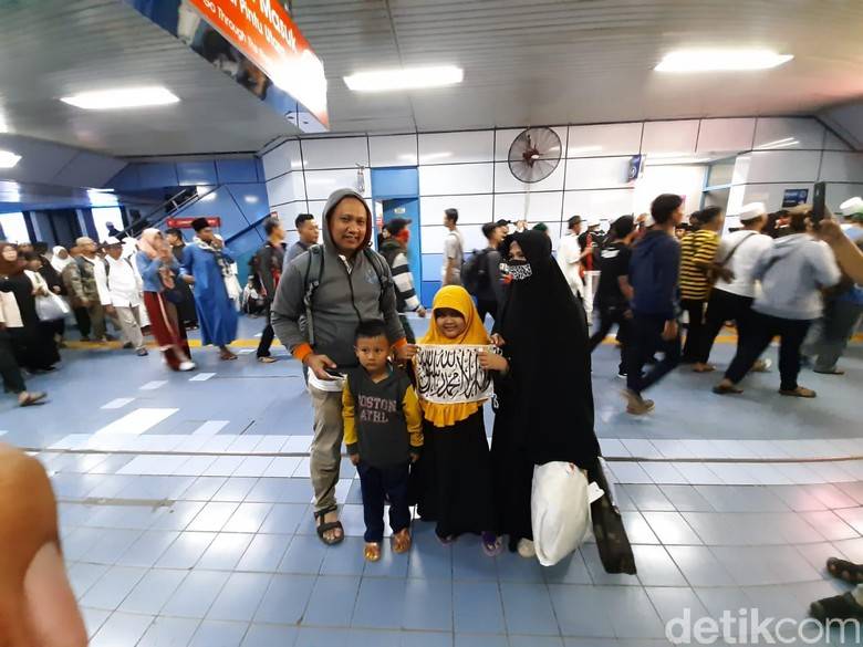 Reuni 212 Libatkan Anak-Anak