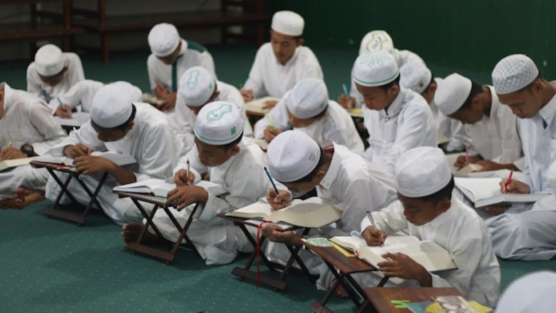 Santri Perennial, Revitalisasi Genealogi Intelektual Pesantren