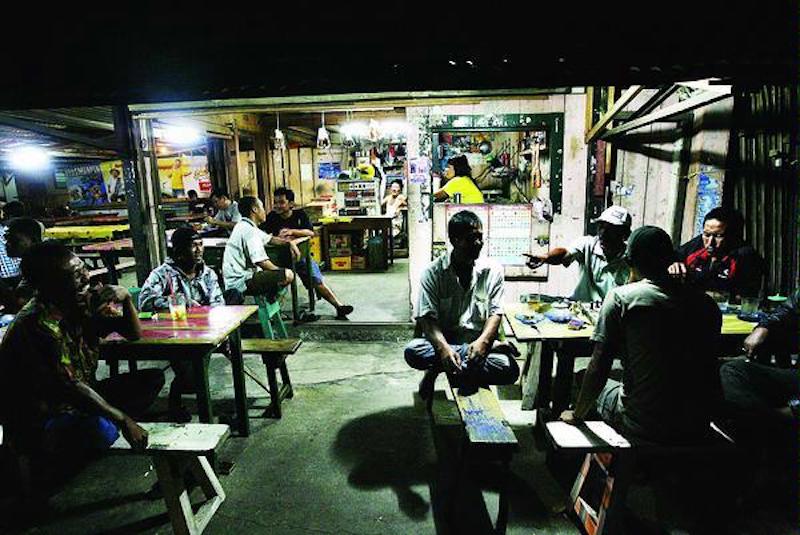 Politik Warung Kopi