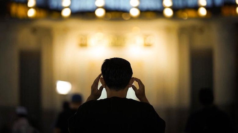 Jalan Satu-satunya Selamat dari Wabah Corona adalah Shalat Tahajud