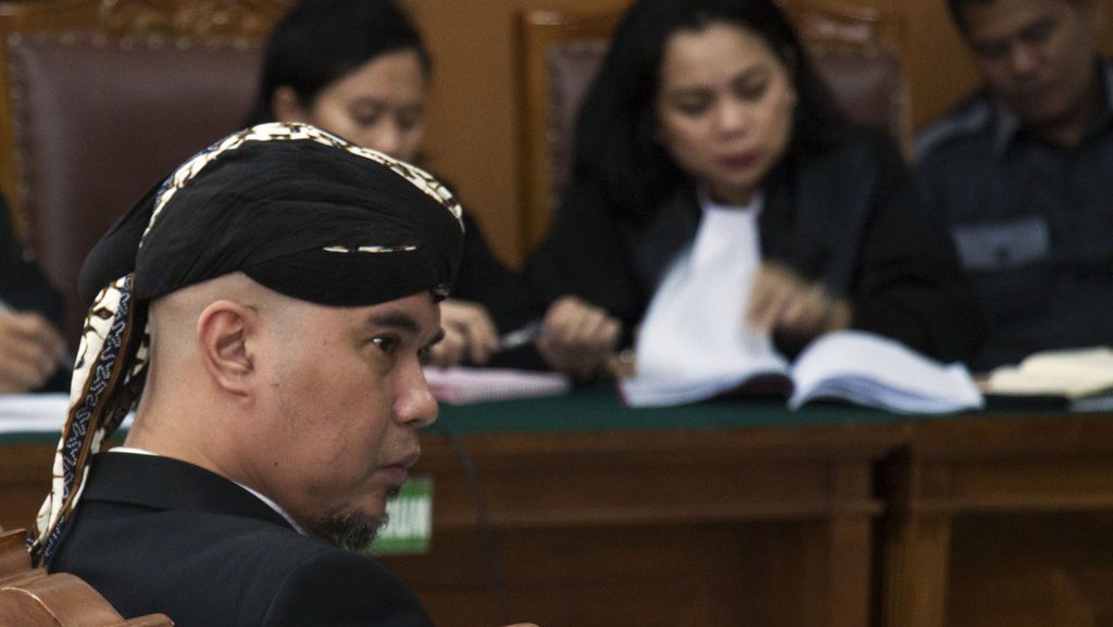 Pembelaan untuk Ahmad Dhani, Mengapa Ratna Sarumpaet Dilupakan?