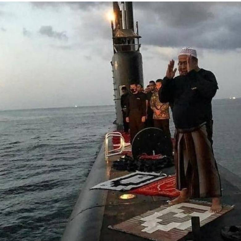 Hadiah dari Allah bagi Orang yang Dirikan Shalat Tahajud