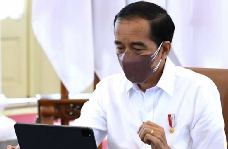 Sekedar Jadi Pengingat: Jangan Tergiur Tiga Periode, Pak Presiden!