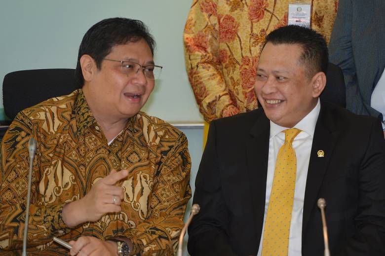 Berebut Kursi Ketum Golkar, Bambang Soesatyo versus Airlangga Hartarto