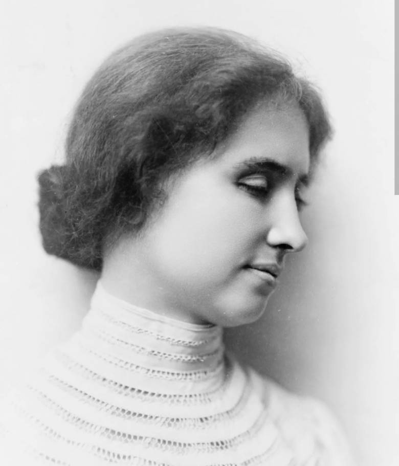 Antara Putri Ariani dan Hellen Keller