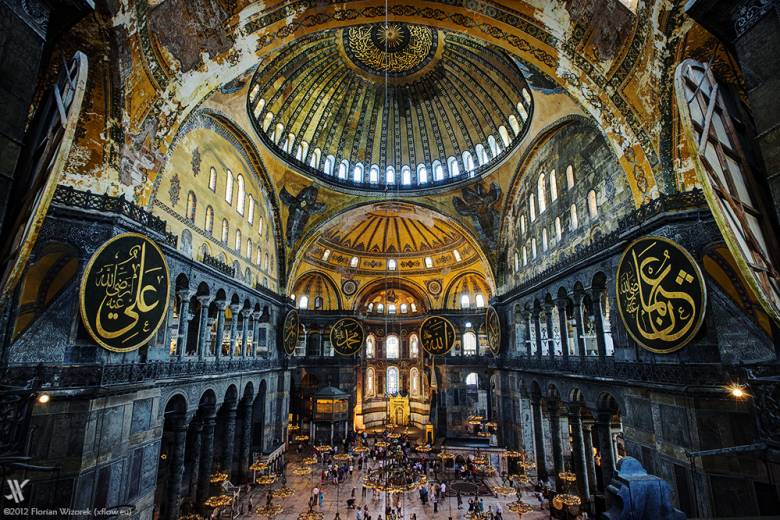 Beda Umar bin Khattab Terkait Penaklukan Yerussalem dan Mehmed II Penaklukan Hagia Sophia