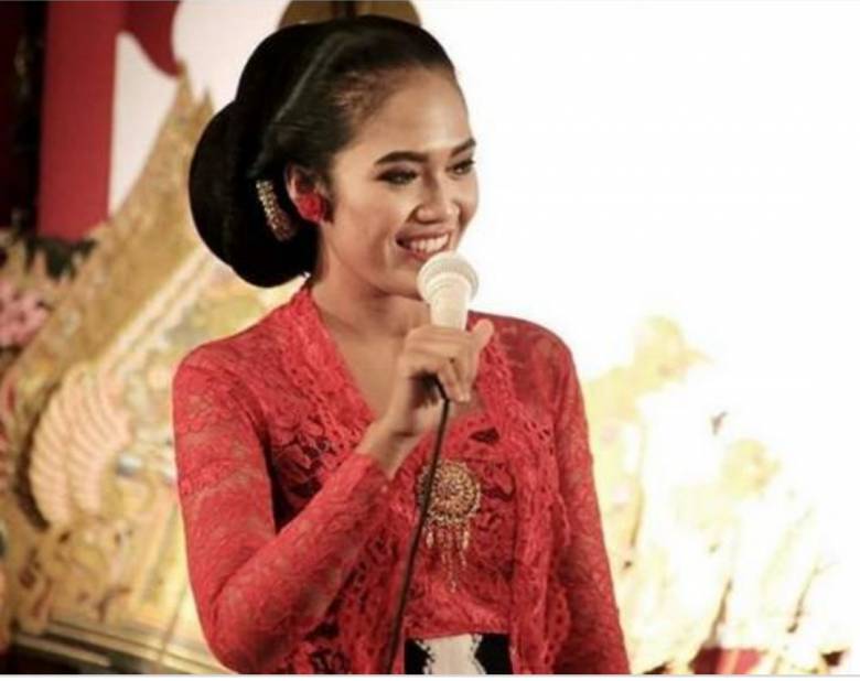 Pesinden Milenial Elisha Orcarus Allaso Dari Sulawesi Tengah