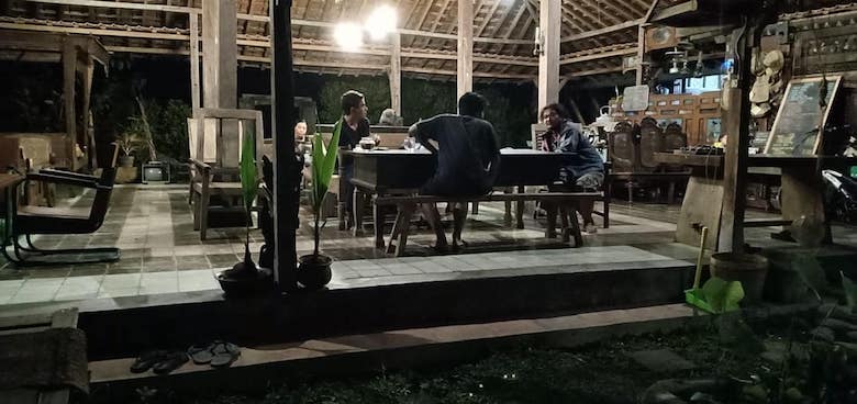 Pemudik Gadungan [8] "Mlipir" ke Omah Minggir