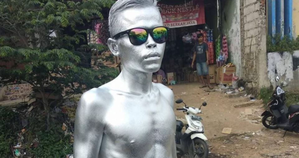 Manusia Cat, Manusia Badut