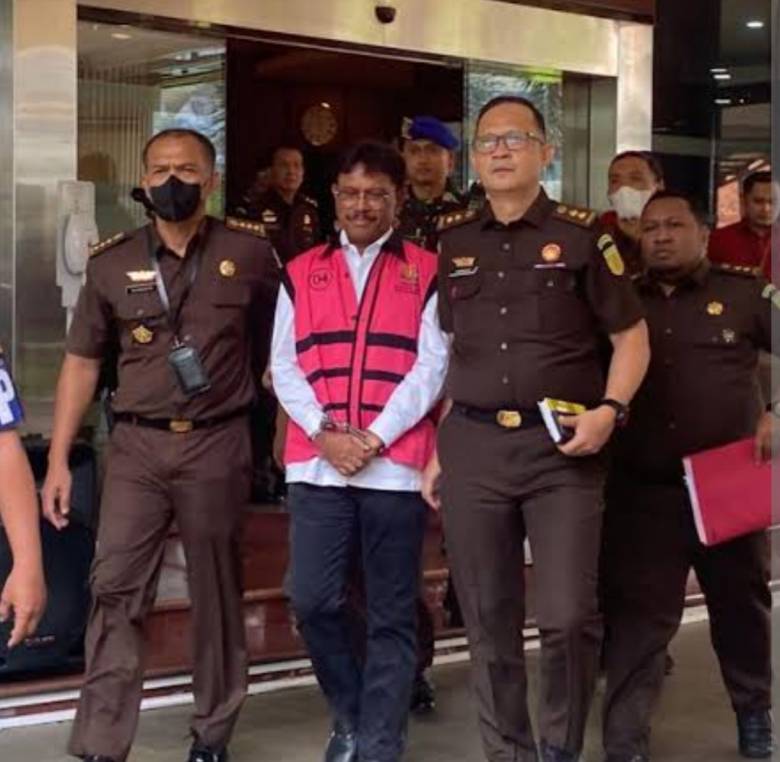 Menteri yang Diborgol, Persaingan Pilpres Pun Menanam, Mengeras