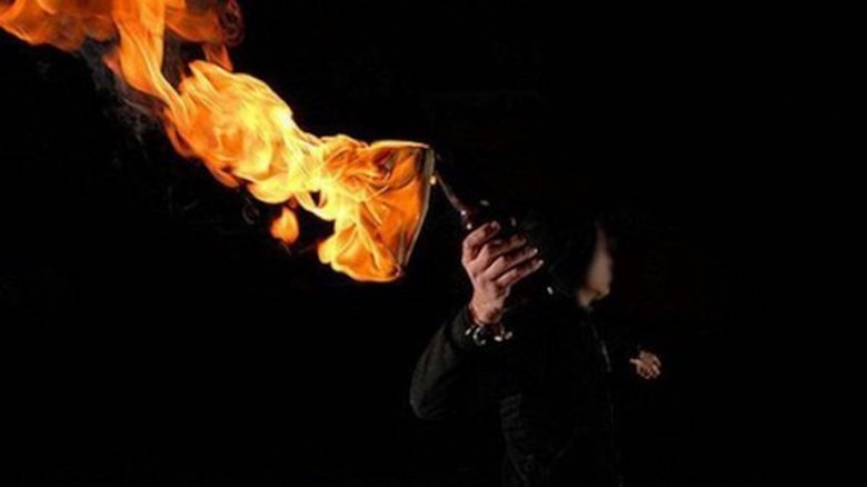 Klaim Kemenangan dan Teror Bom Molotov, Apa Kaitannya ?