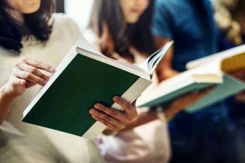 Bahasa Tulis [7] Enam Mitos Seputar Membaca