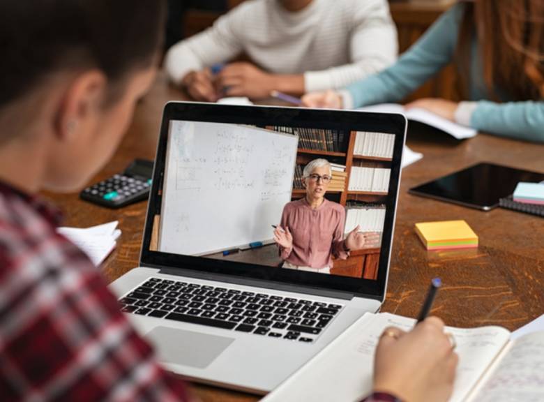 Pendidikan Jarak Jauh Dihakimi Tanpa Solusi dan Peta Jalan Sistemik