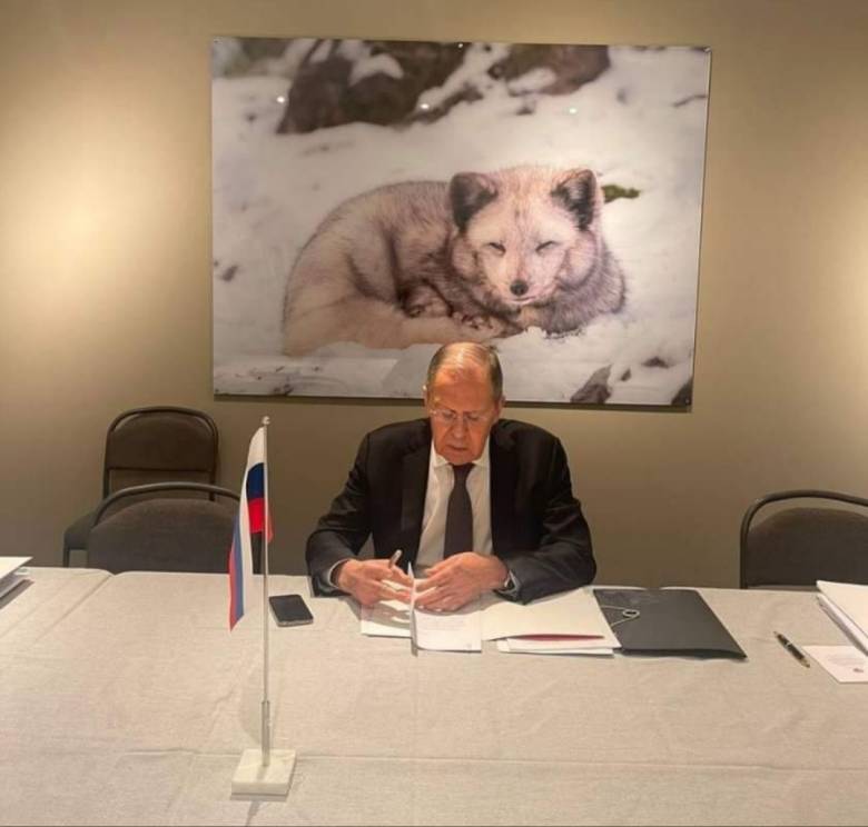 Menlu Belarusia Meninggal Dunia