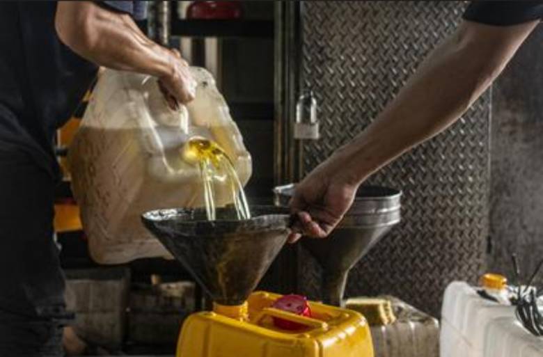 Menyelisik Pusat Mafia Minyak Goreng