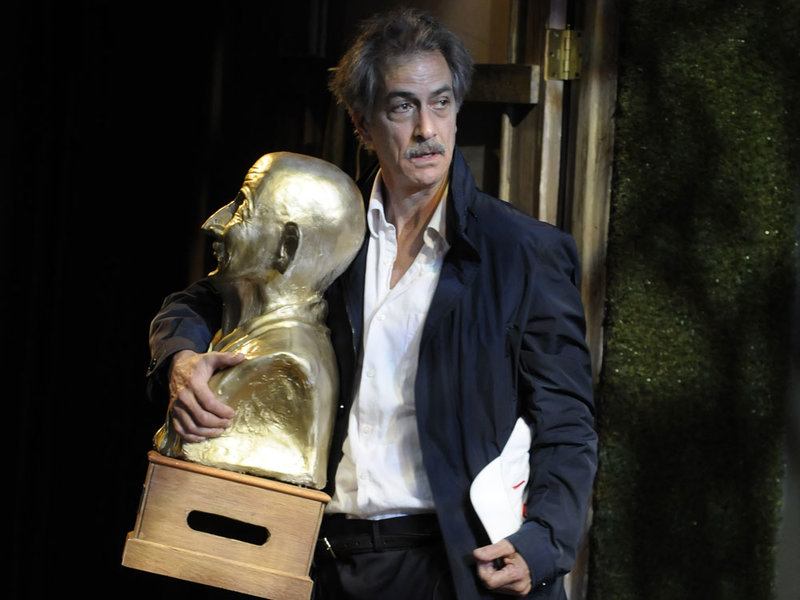 Situasi Mendorong Sang Penulis Itu Menjadi Presiden