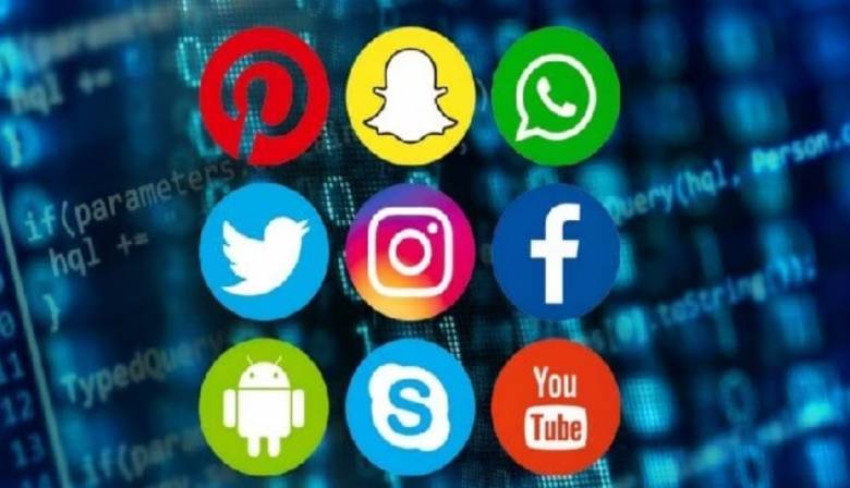 Kelahiran Media Sosial