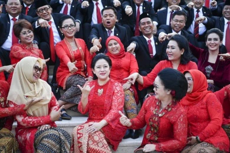 Isu Dewan Kolonel dan Dewan Jenderal Dalam Moncong Putih