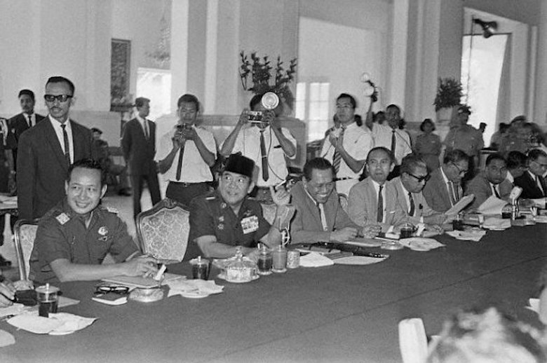 Asal Muasal Kompas [8] Dijaga Resimen Mahajaya