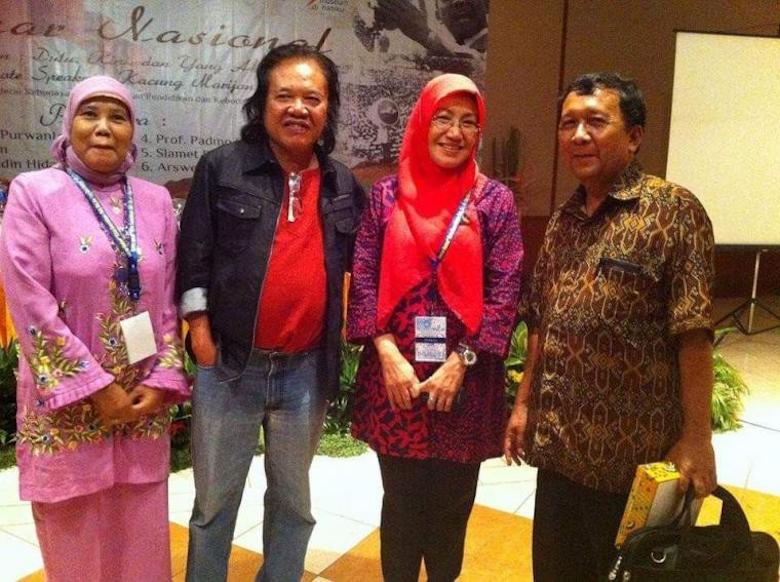 Mengenang Arswendo Atmowiloto dan Nasionalisme Nasi Goreng-nya