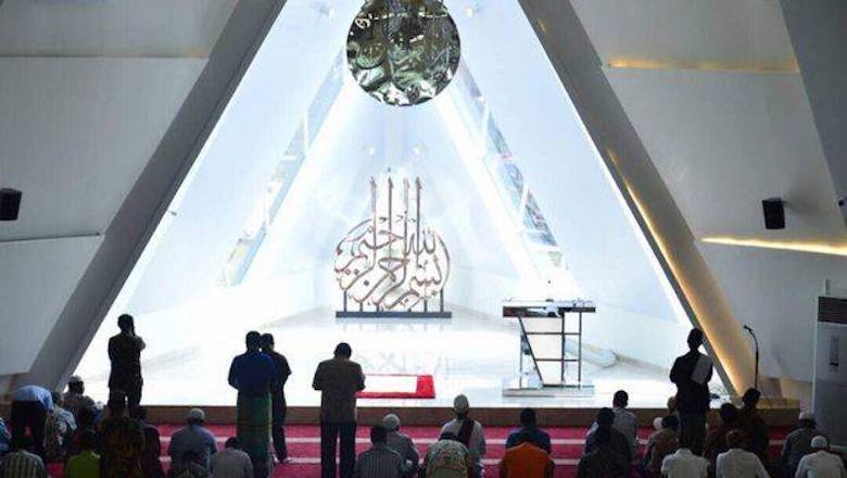 Masjid Iluminati di Cipularang