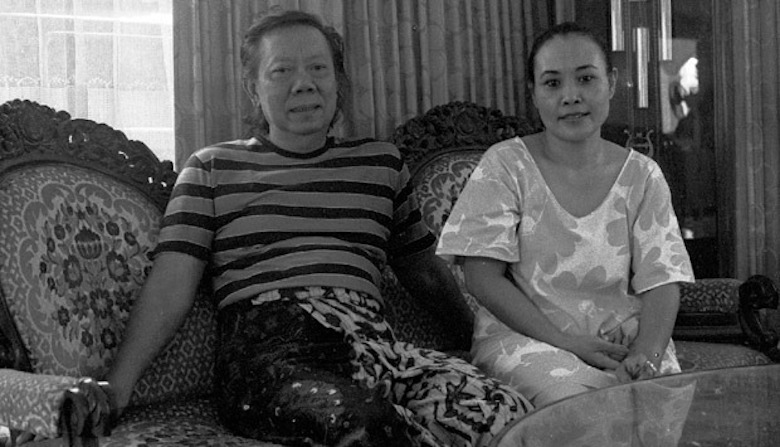 Ilmu Lucu Pak Teguh Srimulat [1] Berebut Lucu Gara-gara Nampang di Televisi