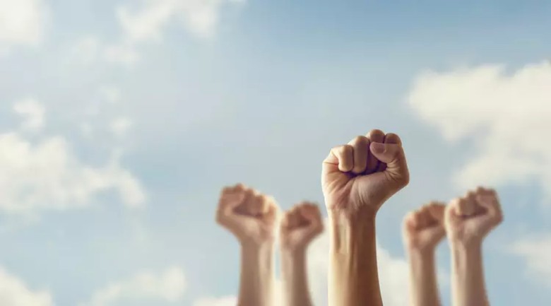 Setelah Seolah-olah Demokrasi