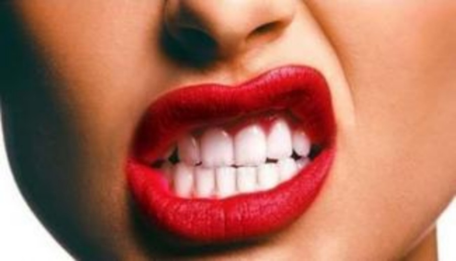 Kenapa Politisi Tidak Pantas Nyinyir?