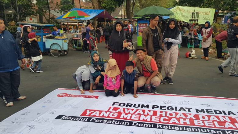 Antuasias Pengunjung CFD Bandung Dukung Lawan Hoax dan Kawal Demokrasi Konstitusional